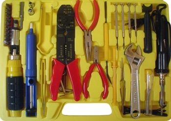 This photo of what constitutes the basic tools that should be found in Everyman's Toolbox was taken by Thiago Felipe Festa of Toledo, Brazil. 